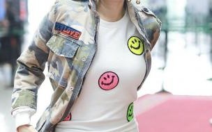 世界上穿得最少的衣服 世界上穿的最少的女生